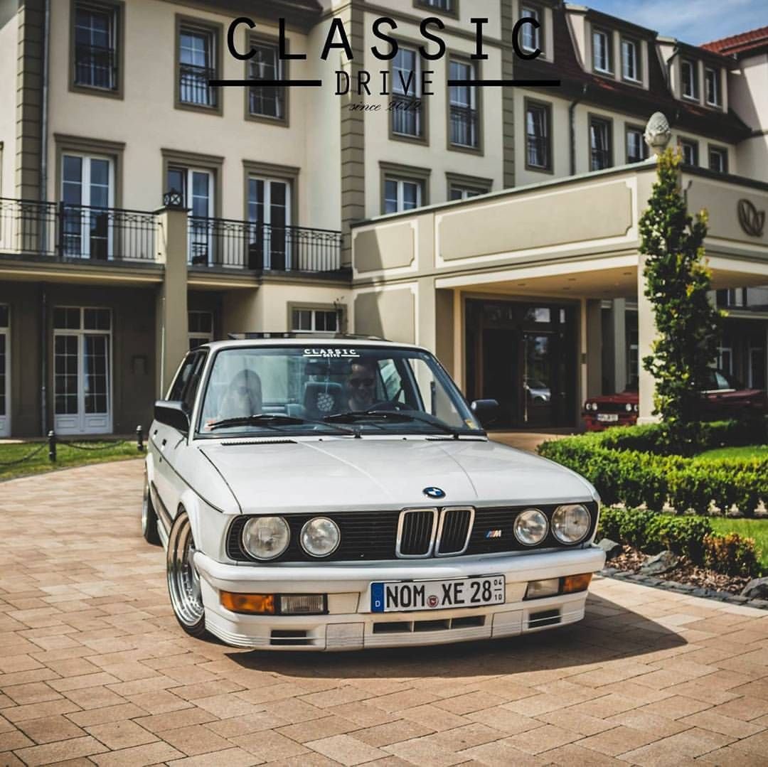 BMW 5 e28