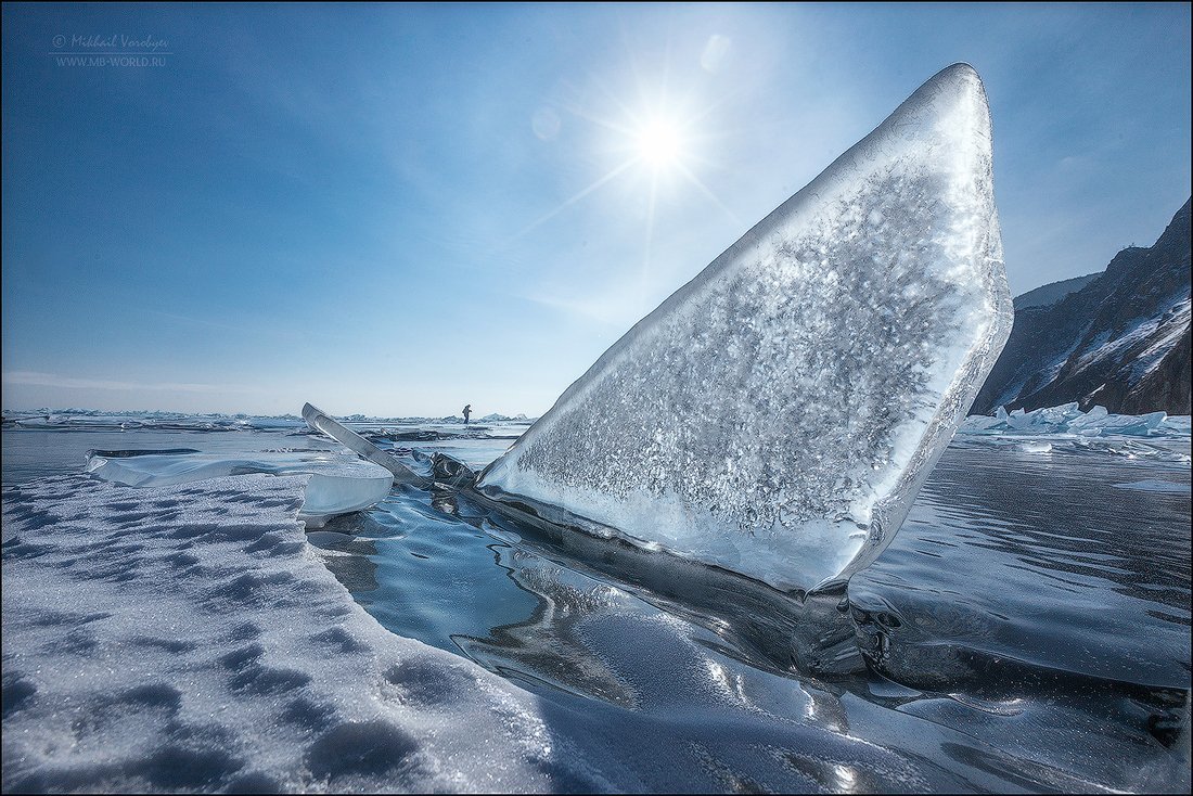 Лед с пузырьками на Байкале