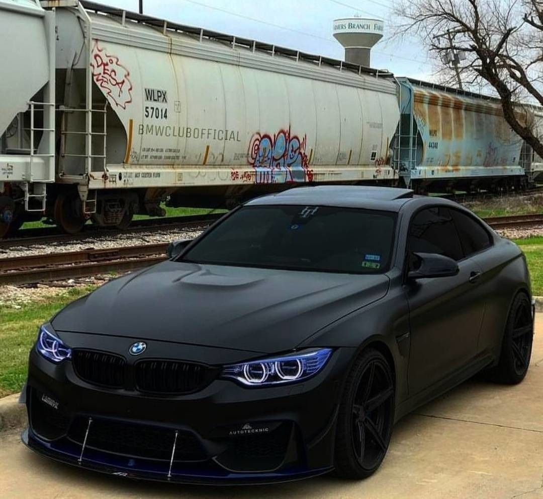 BMW m4 f82 черная матовая