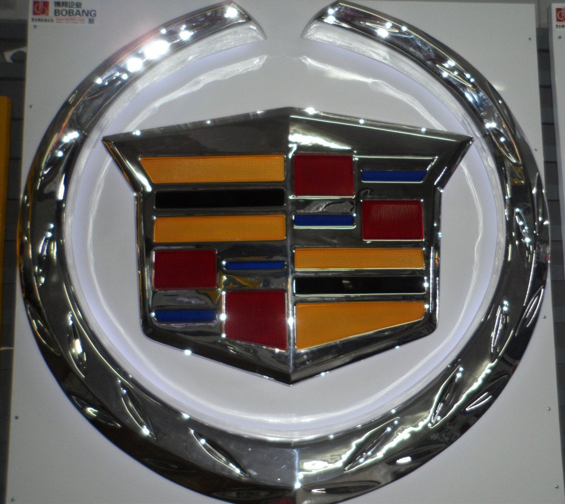 Марка автомобиля с щитом