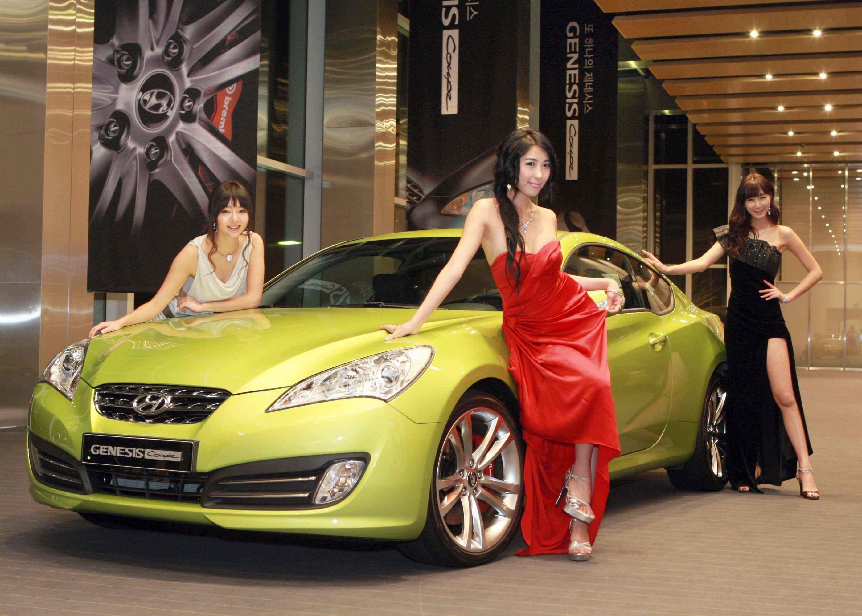 Популярные молодежные машины. Корейские автомобили. Корейские автомобили марки. Машины в Корее. Южно корейский автомобиль.