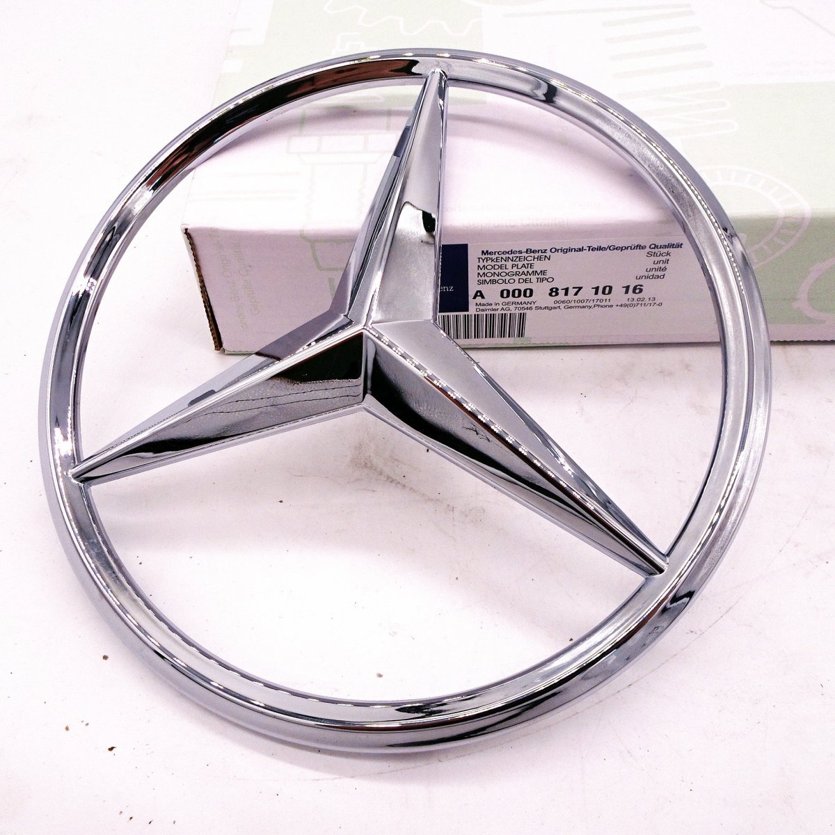 Треугольный значок автомобиля