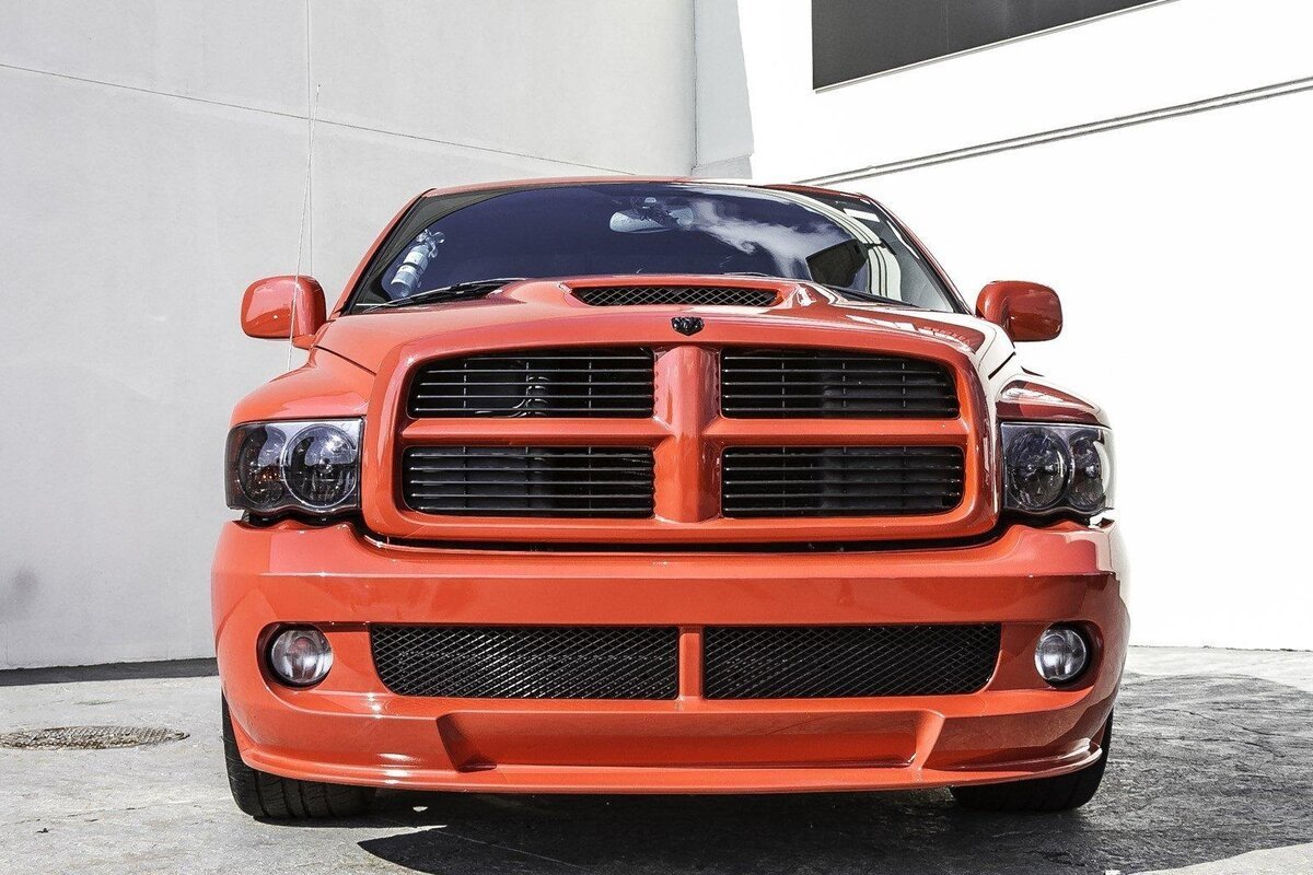 Dodge Ram 1500 srt-10