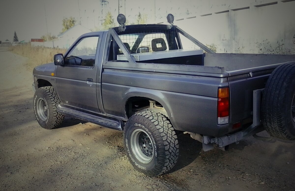 Nissan Datsun d21 бортовой