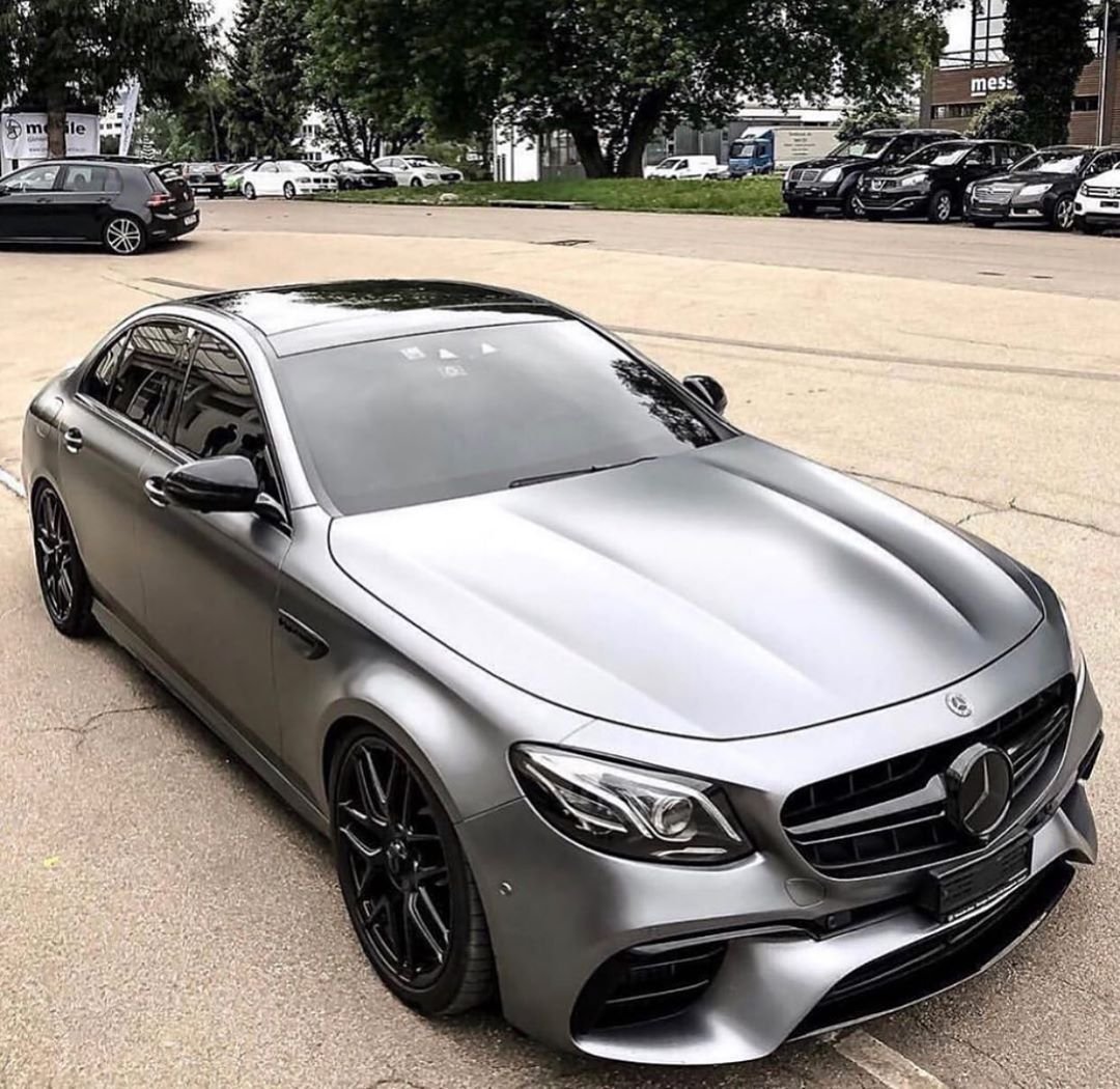 Mercedes Benz e63s AMG