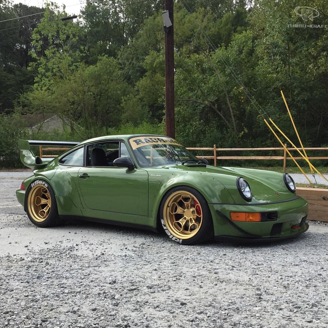 Porsche 911 Carrera RWB