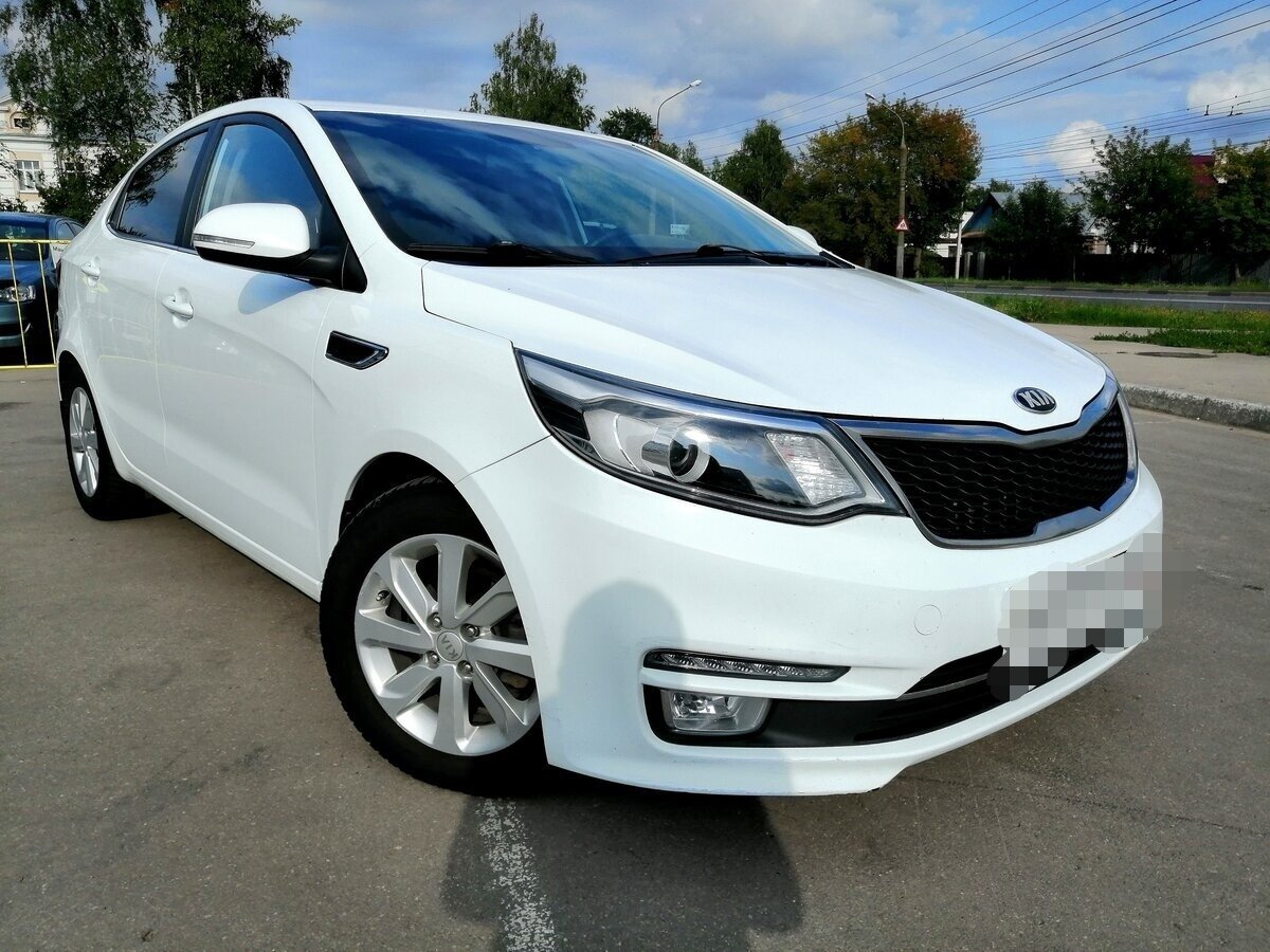 Kia Rio 2015 белая