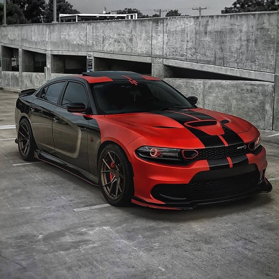 Dodge Charger srt8 Hellcat