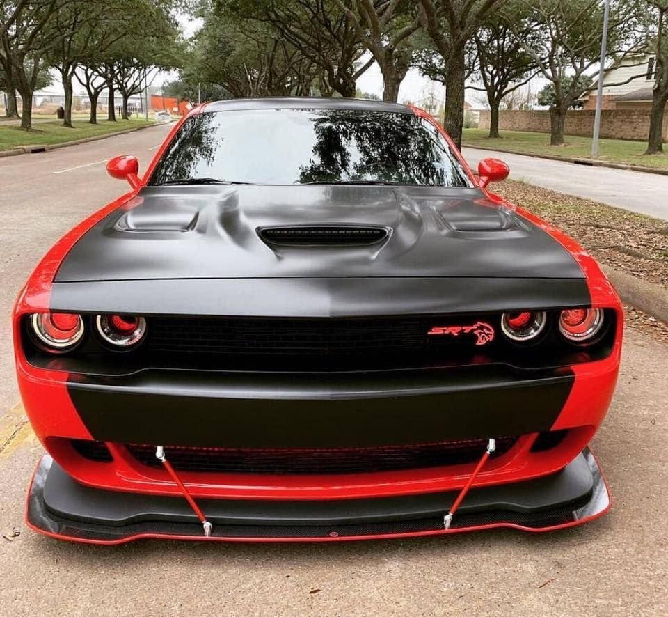 Dodge Challenger тюнингованный