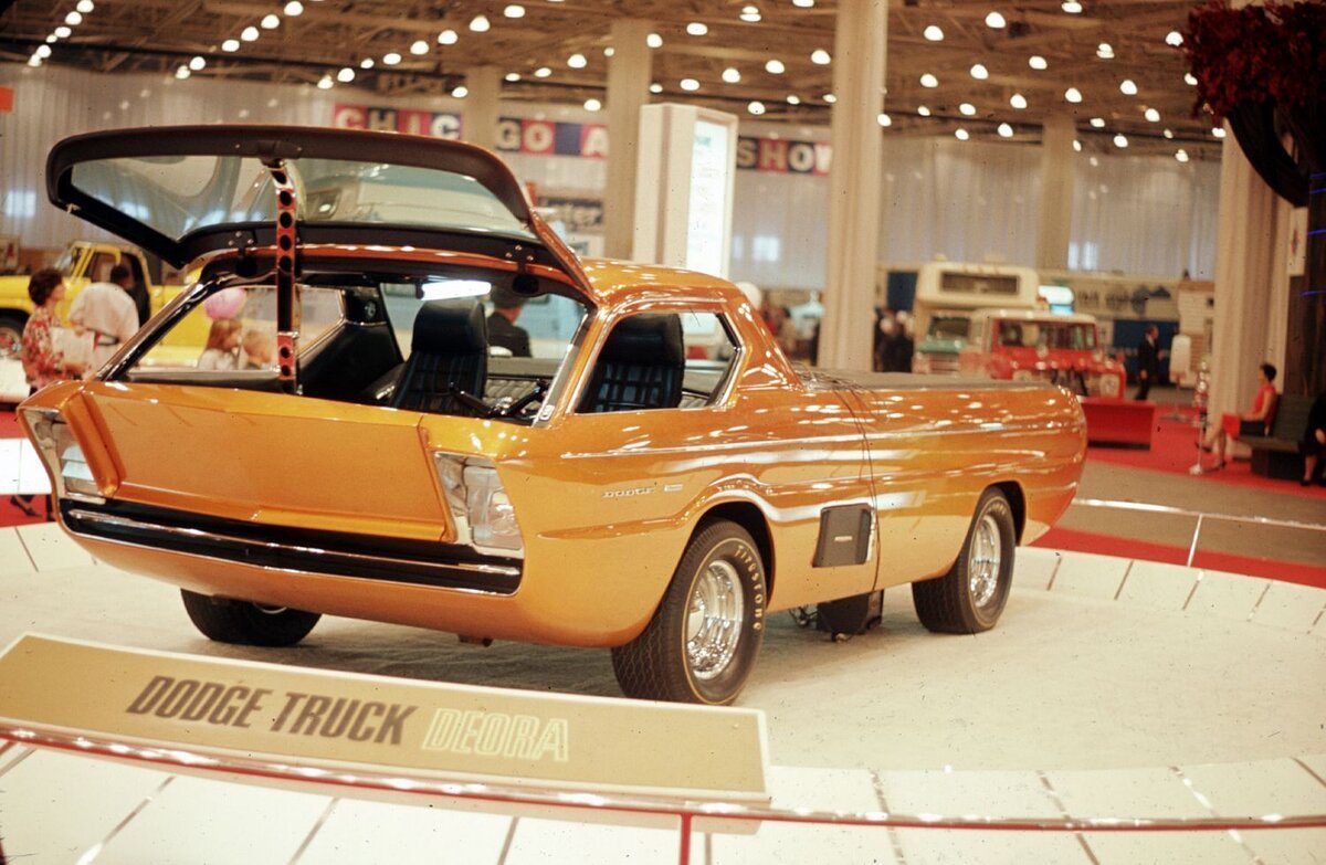 Dodge Deora 2