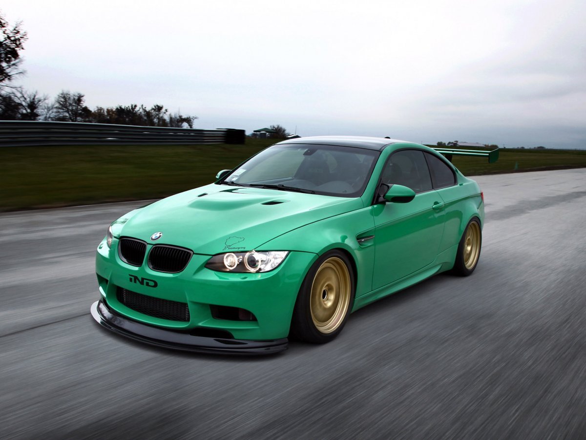 BMW e92 зеленая