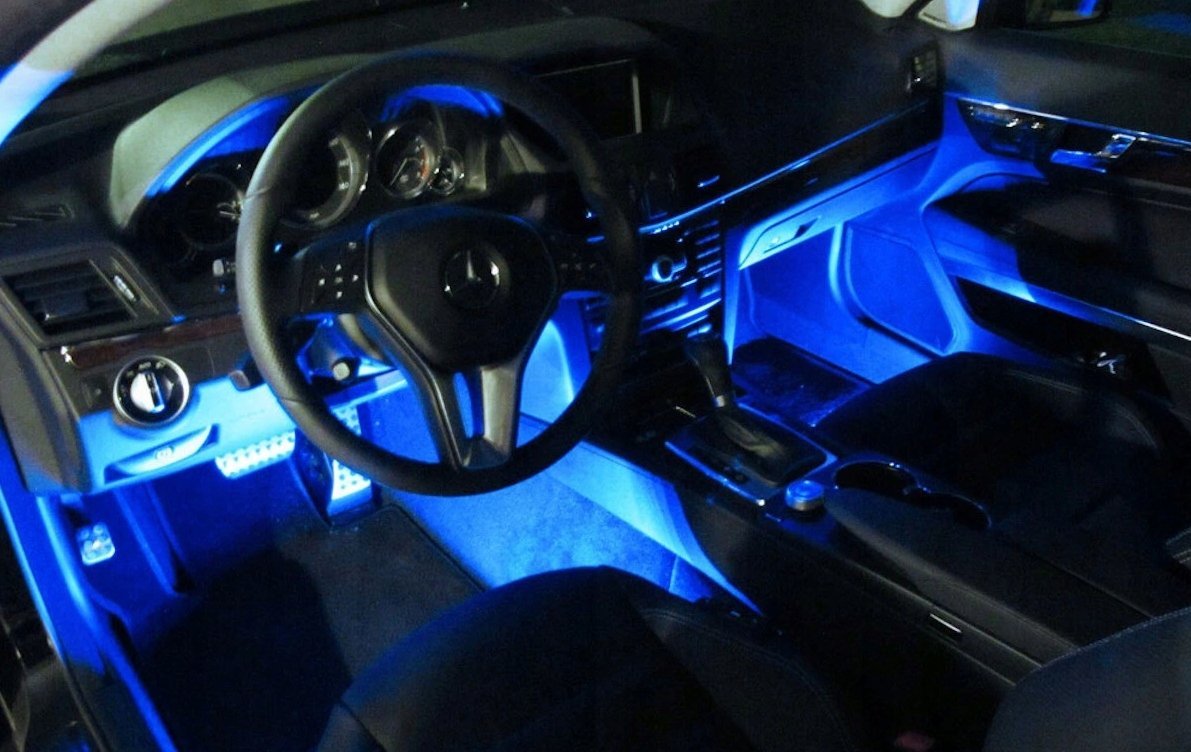Подсветка салона синяя Mercedes w204