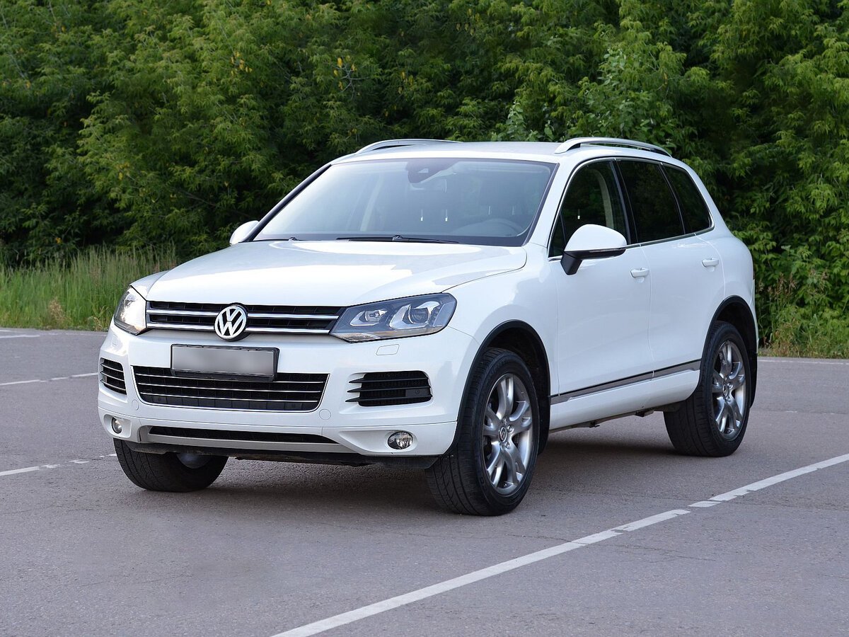 Volkswagen Touareg 2014 белый