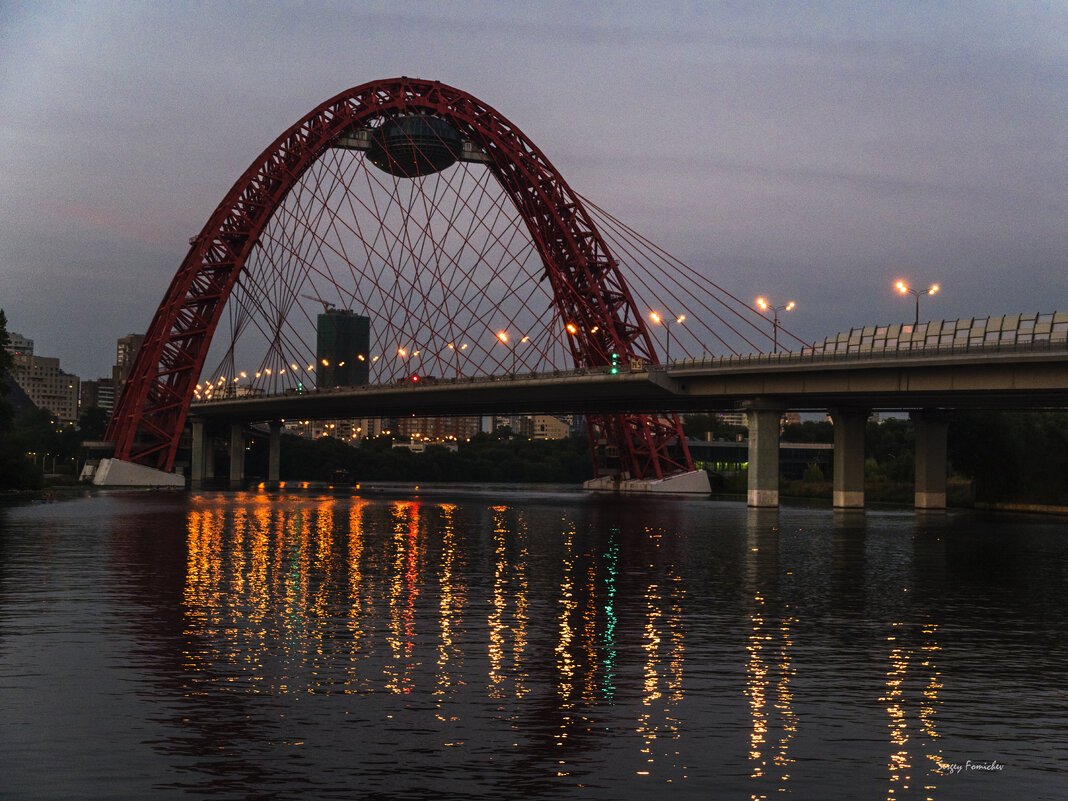 Живописный мост ночью