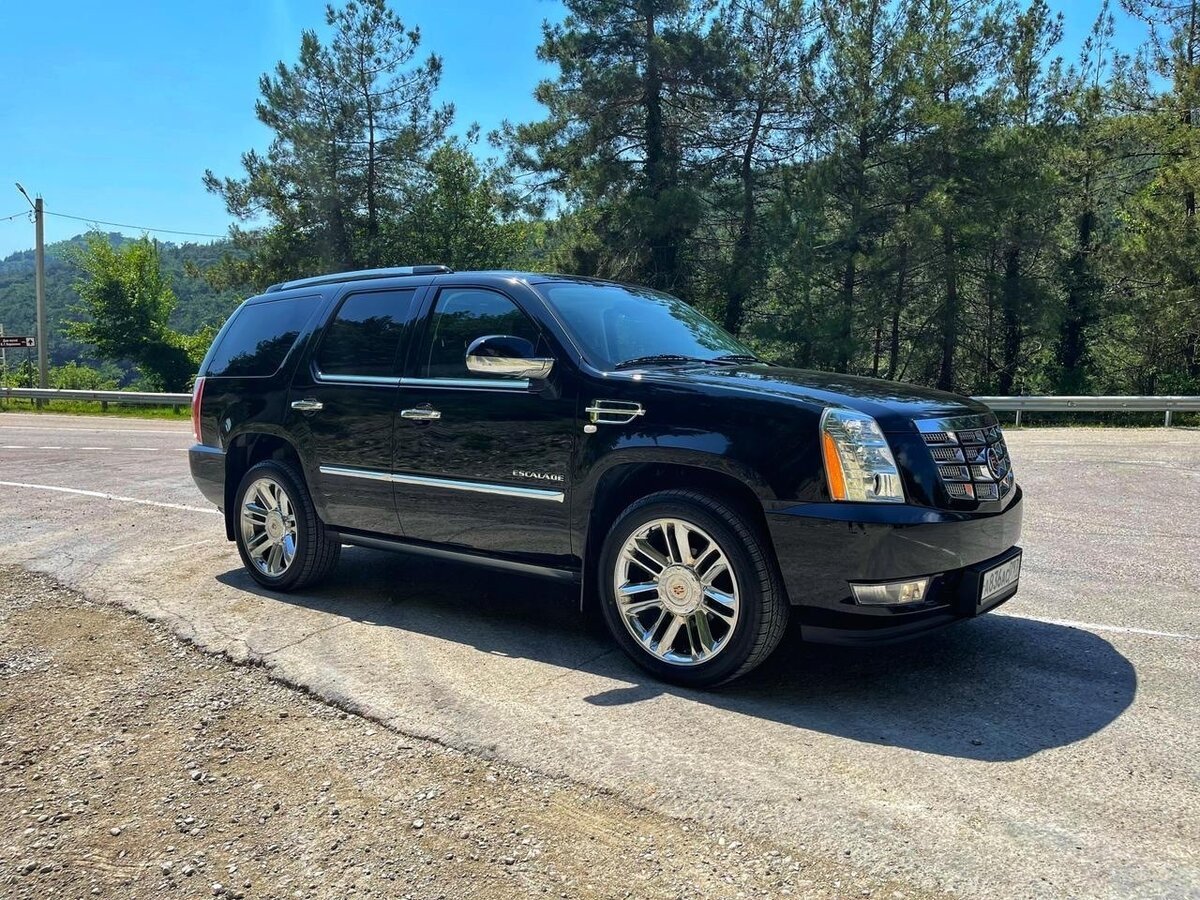 Cadillac Escalade Black 2011
