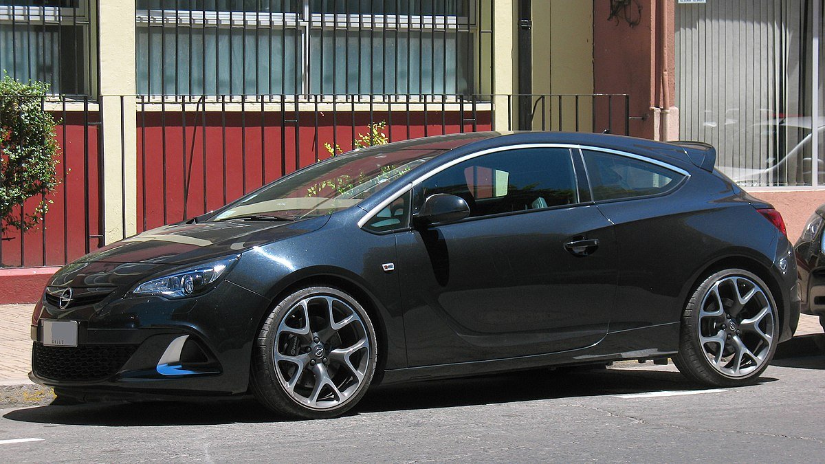 Opel Astra GTC 2015