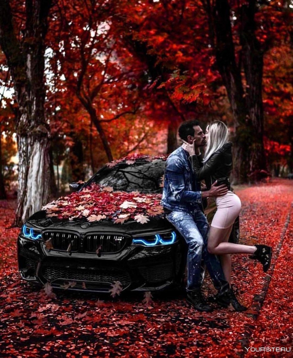 Фотосессия с машиной в лесу