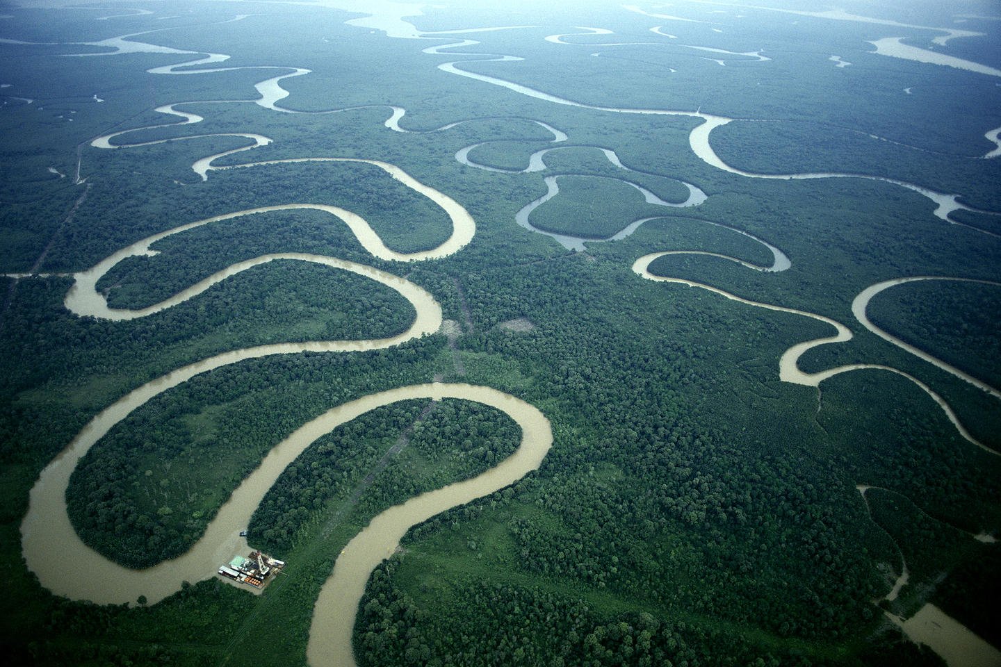 Барито бали. Река Махакам Индонезия. Река Капуас Индонезия. Река Барито Индонезия. Капуас (Калимантан).