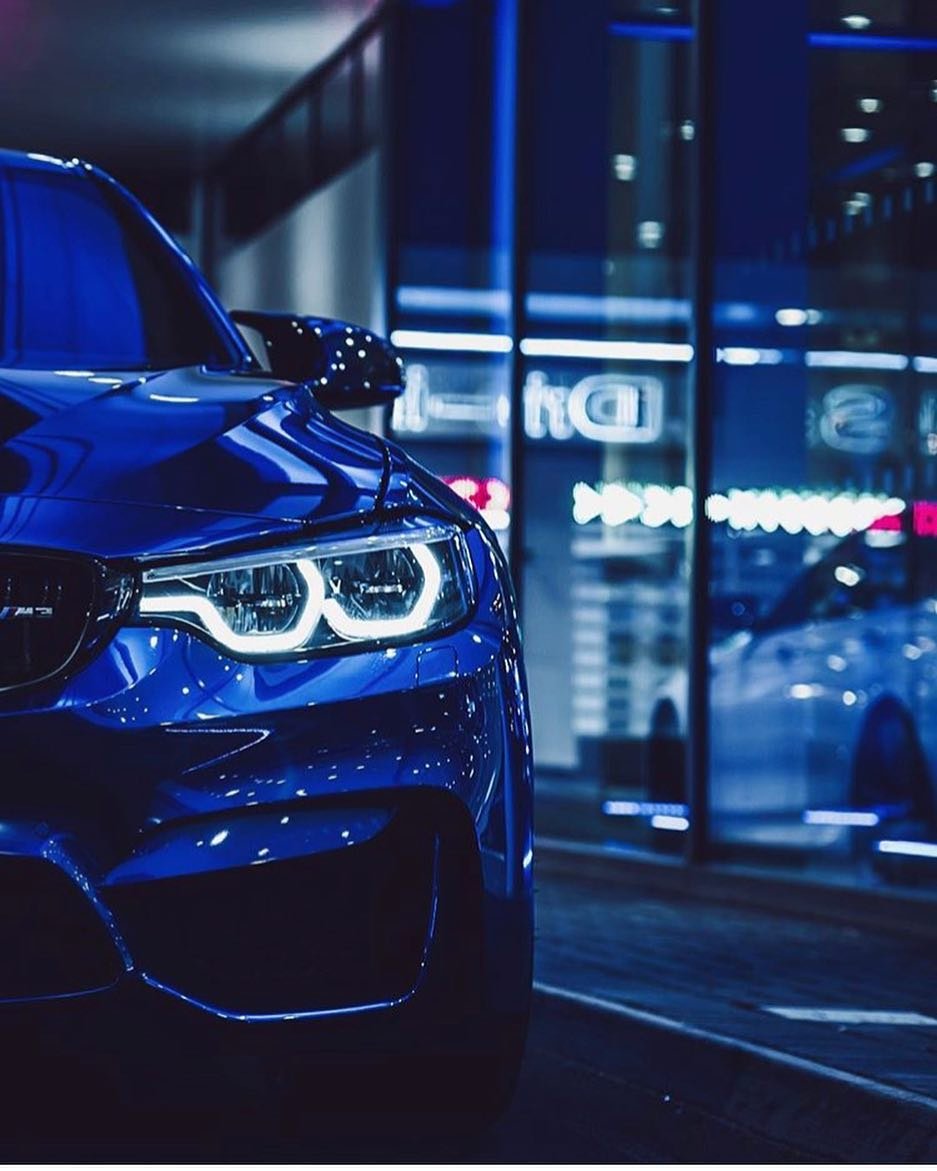 BMW неоновая м5