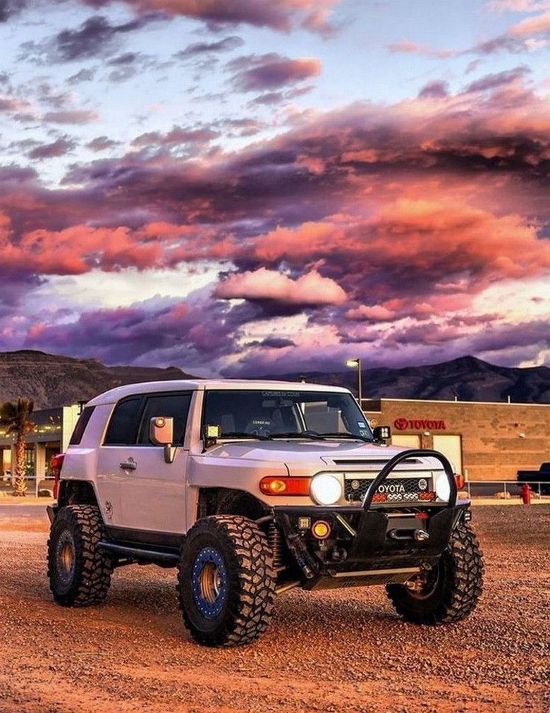 Джип Toyota FJ