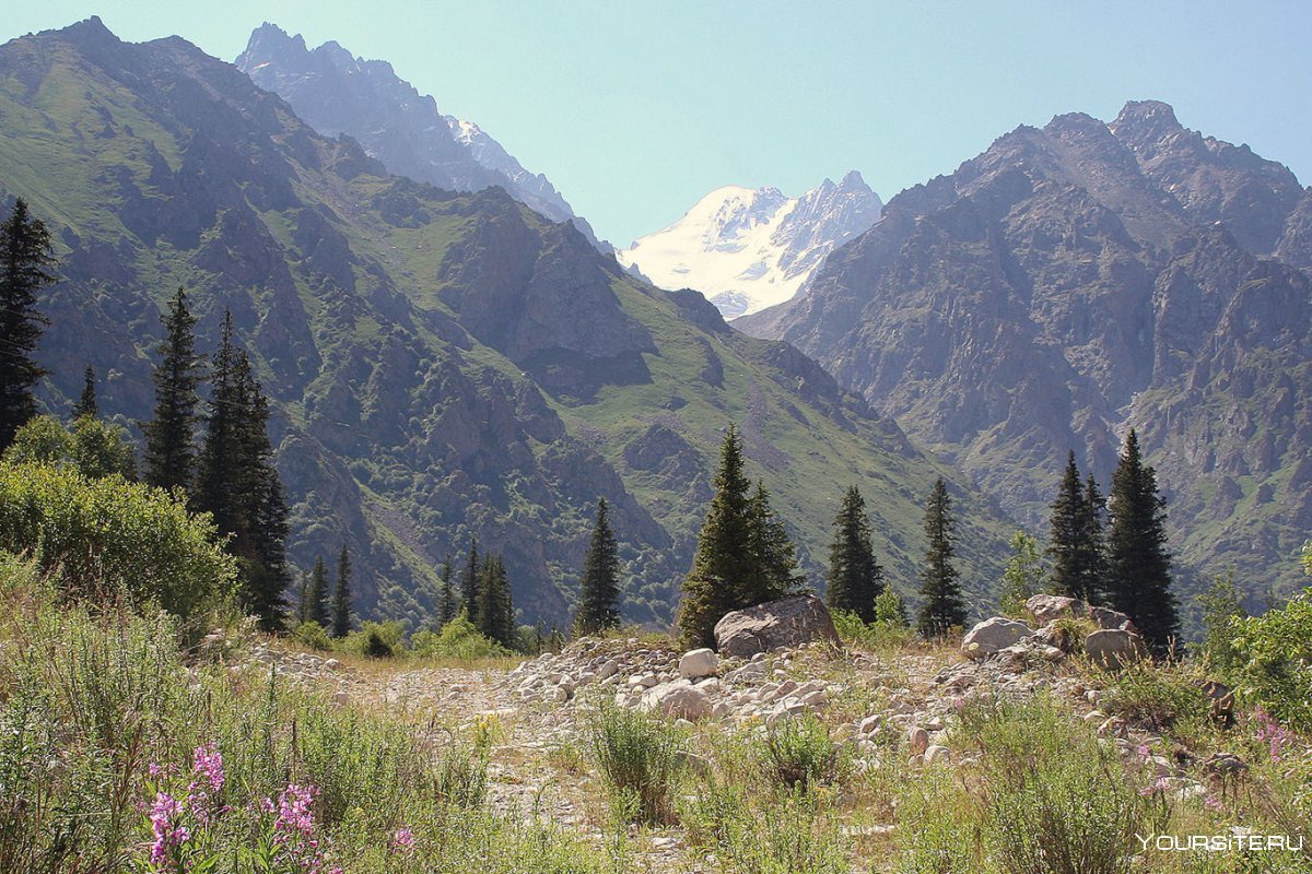 Киргизия Тянь-Шань горы Долина Сусамыр