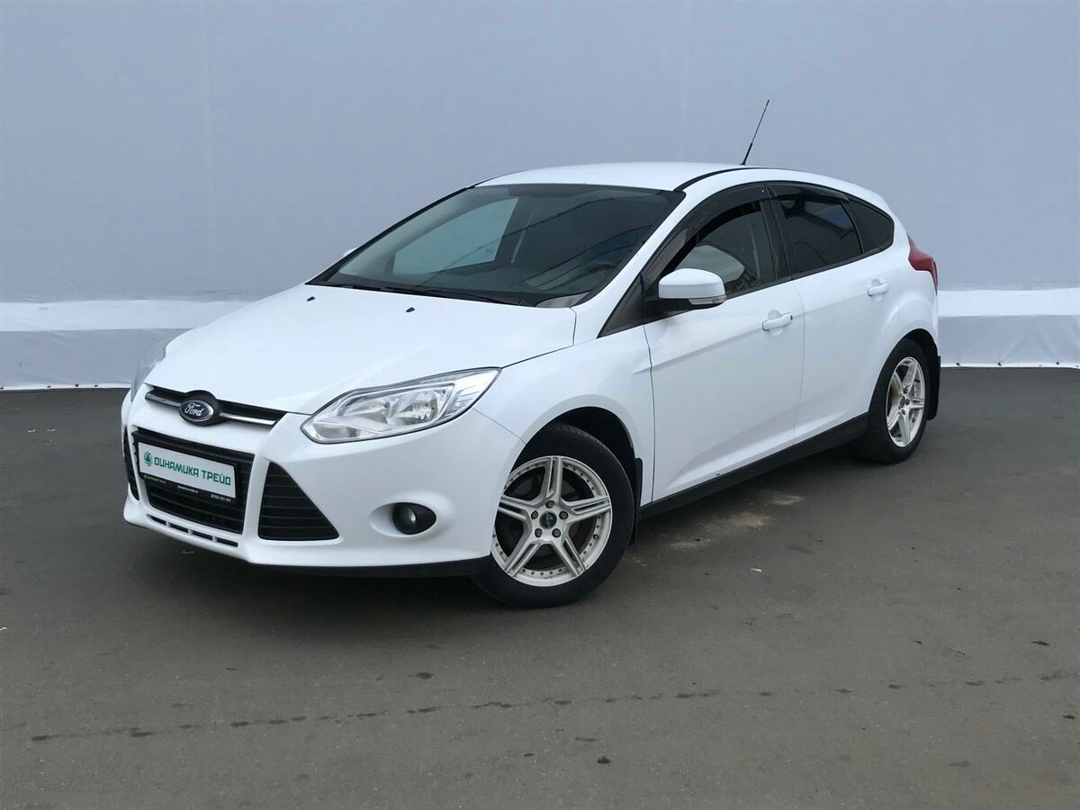 Ford Focus 3 2011 хэтчбек