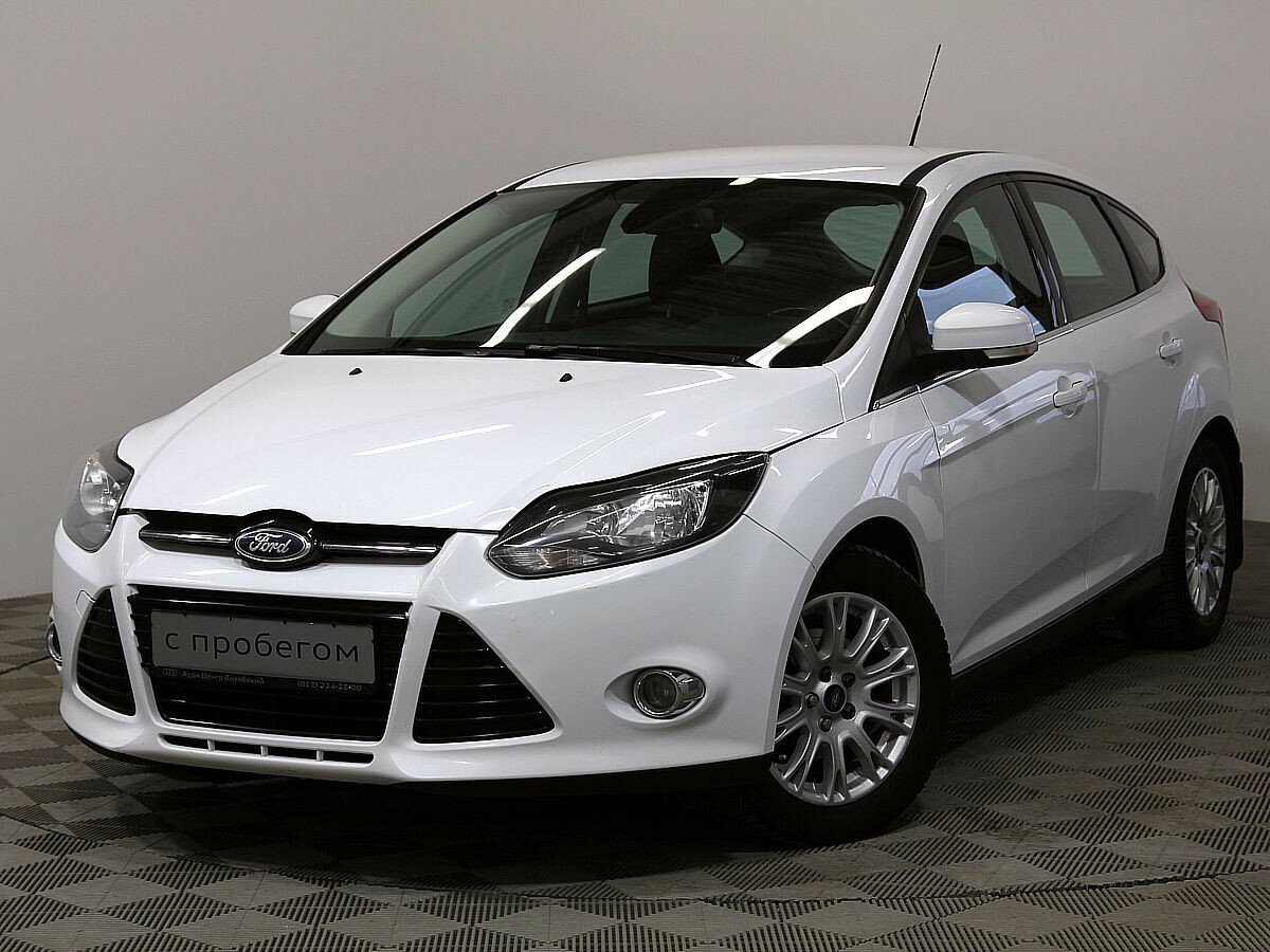 Ford Focus 3 хэтчбек белый 2012