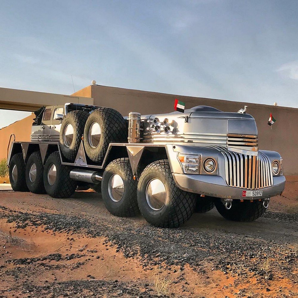 Тягач Oshkosh m1075