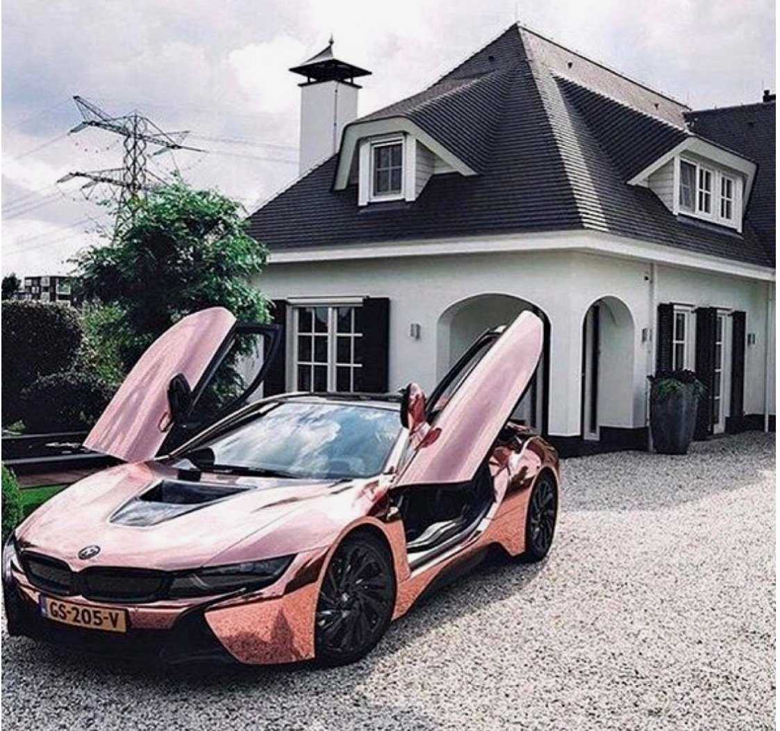 BMW i8 Pink