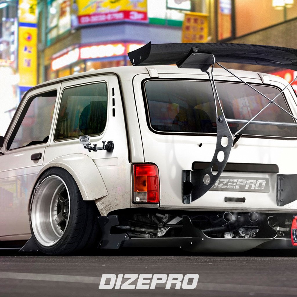 Toyota BB сбоку