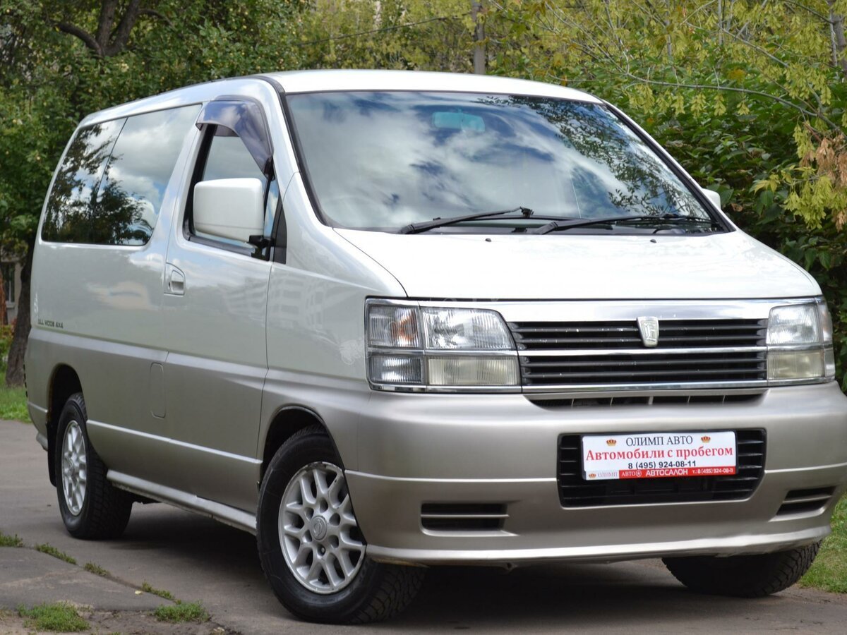 Nissan Elgrand i (e50)