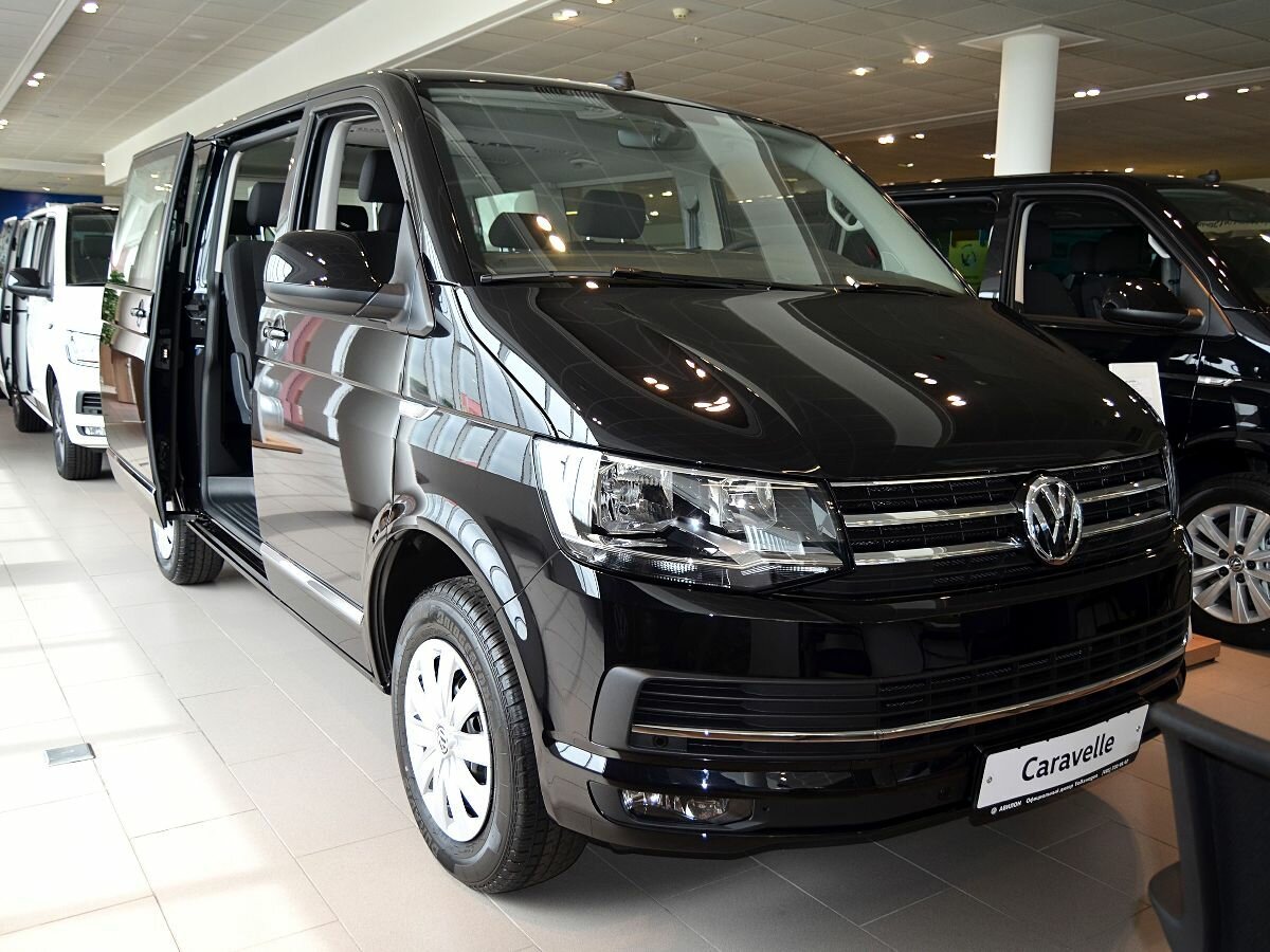 Volkswagen Caravelle черный