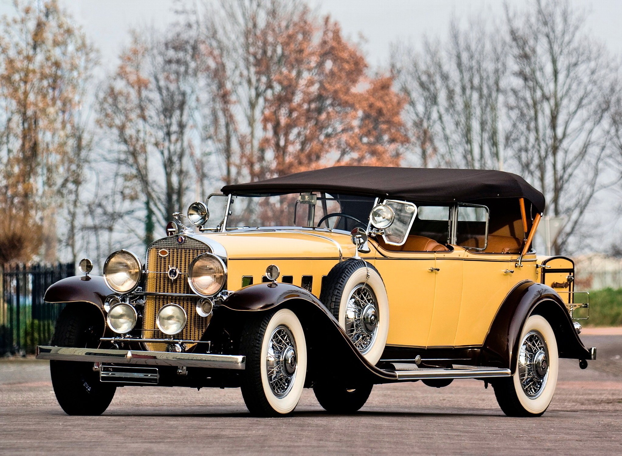 Что такое раритет простыми. Ретро автомобиль Кадиллак 1931. Packard v12 1931. Cadillac v12 1933. Buick 1929.