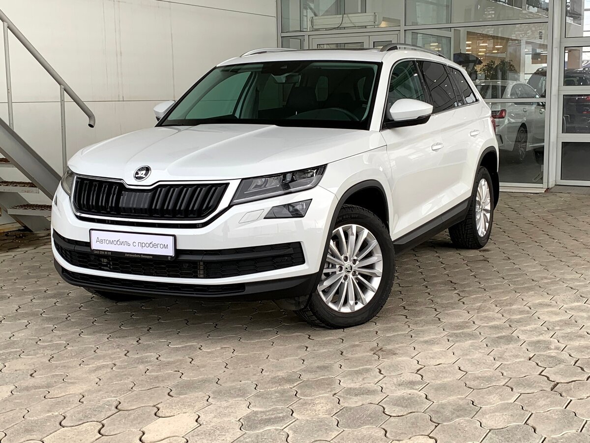 Pure White Skoda Kodiaq