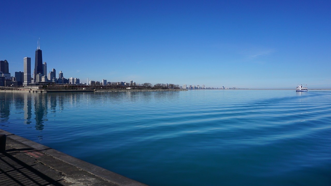 Озеро мичиган сообщение. Озеро Мичиган Чикаго. Великие озера Северной Америки Мичиган. Чикаго Иллинойс озеро Мичиган. Чикаго озеро Мичиган Даунтаун.