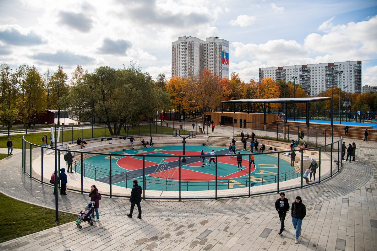 Парк Яуза баскетбольная площадка