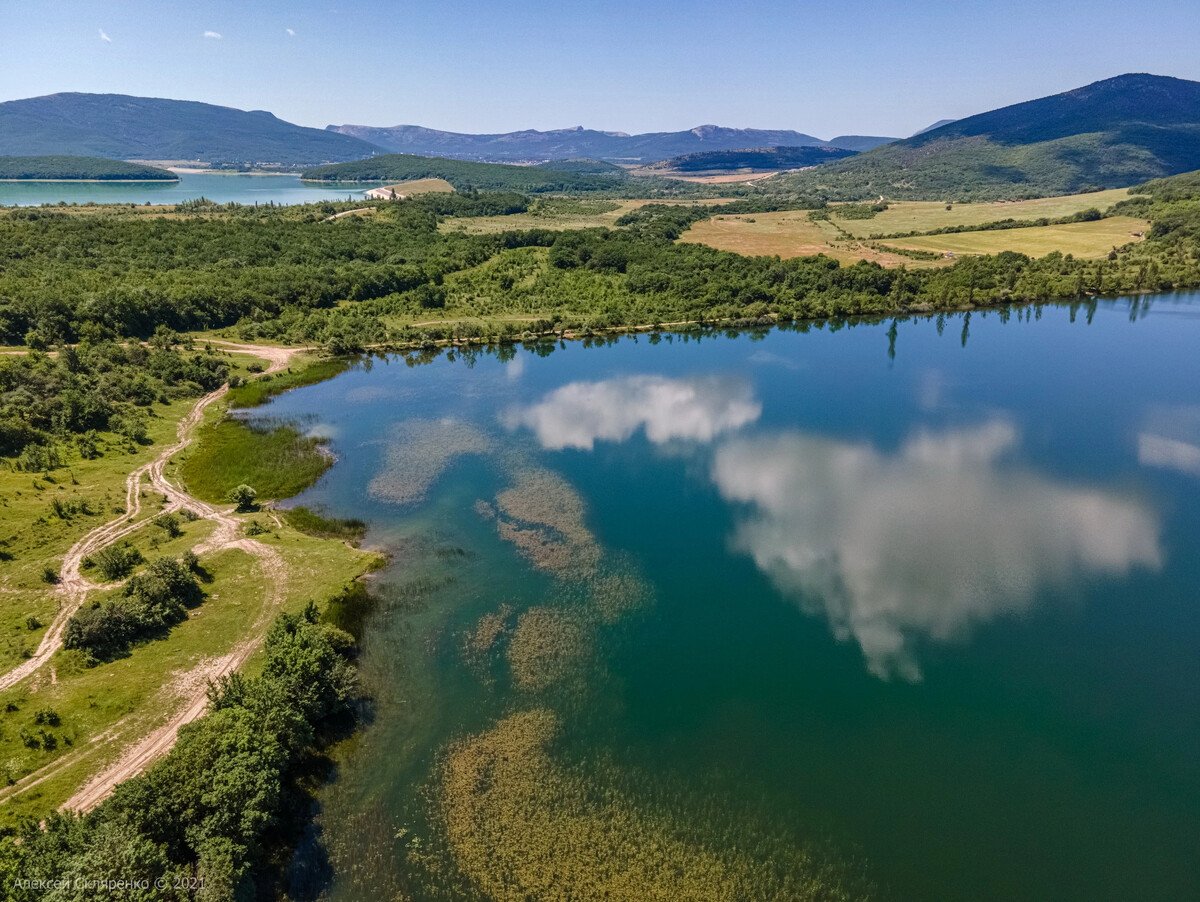 Байдарскую долину с Чернореченским водохранилищем