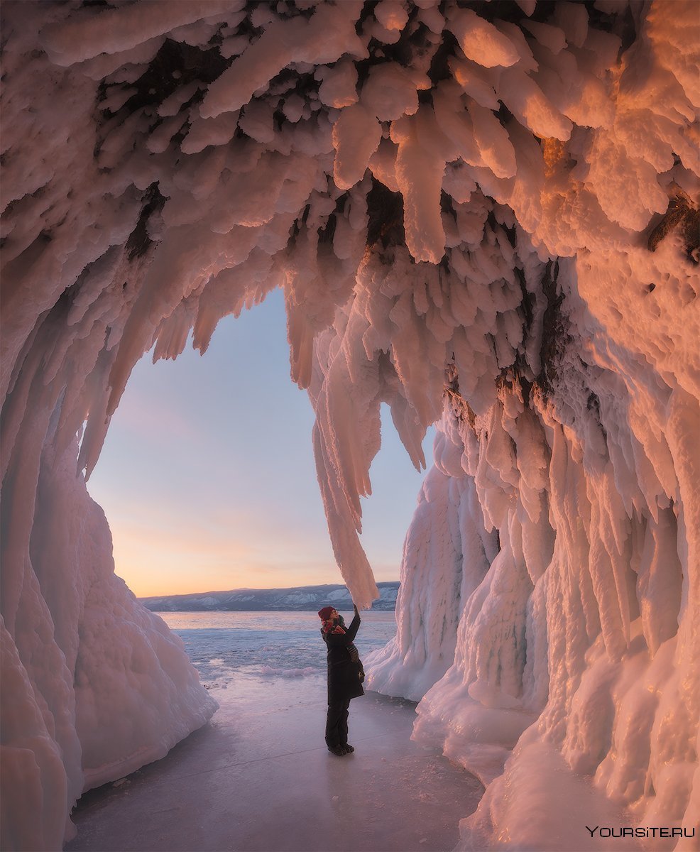 Ледяная пещера Ольхон Байкал