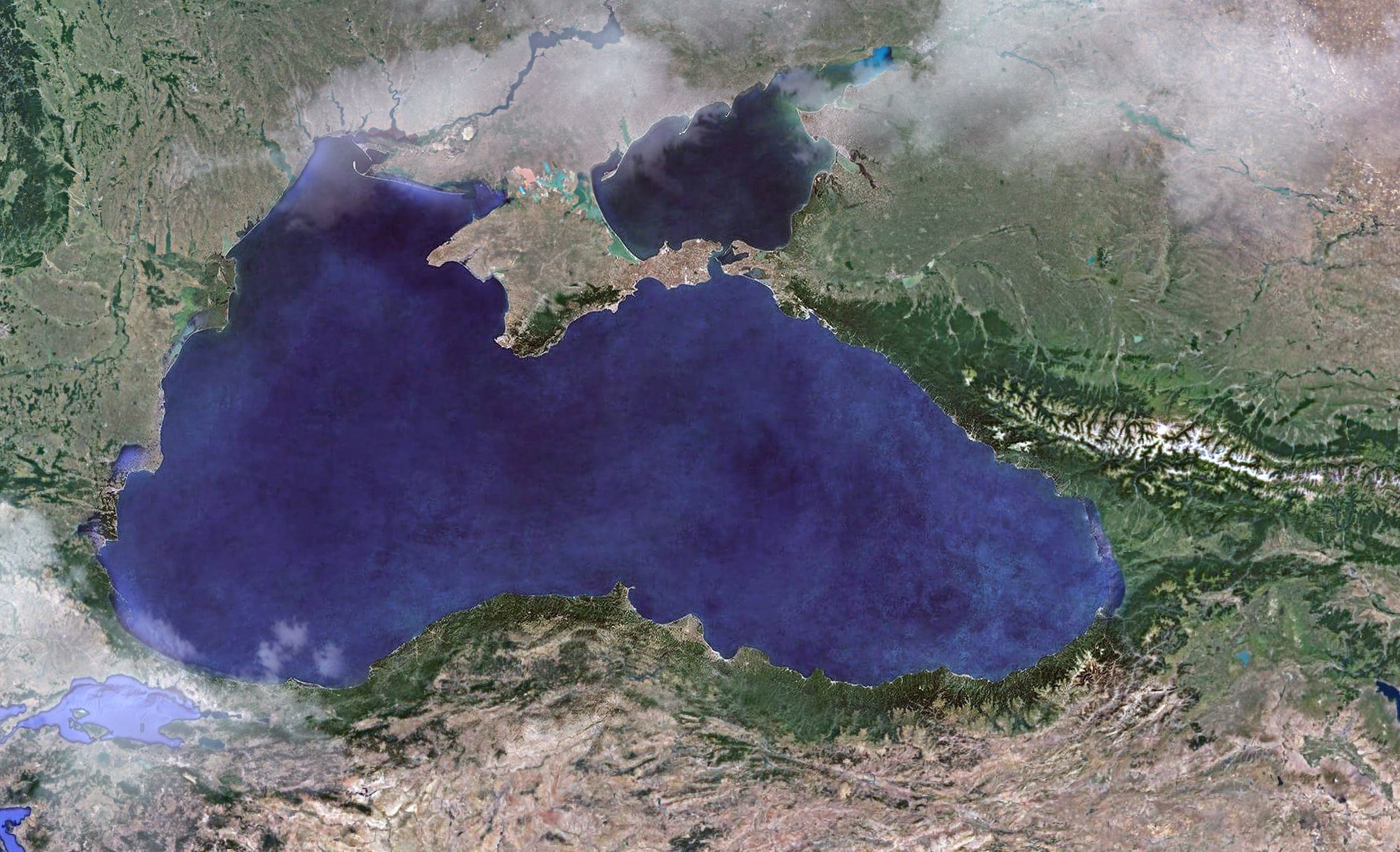 Черное море в реальном времени. Рельеф дна черного моря. Рельеф дна черного моря со спутника. Черное море со спутника. Дно черного моря без воды.