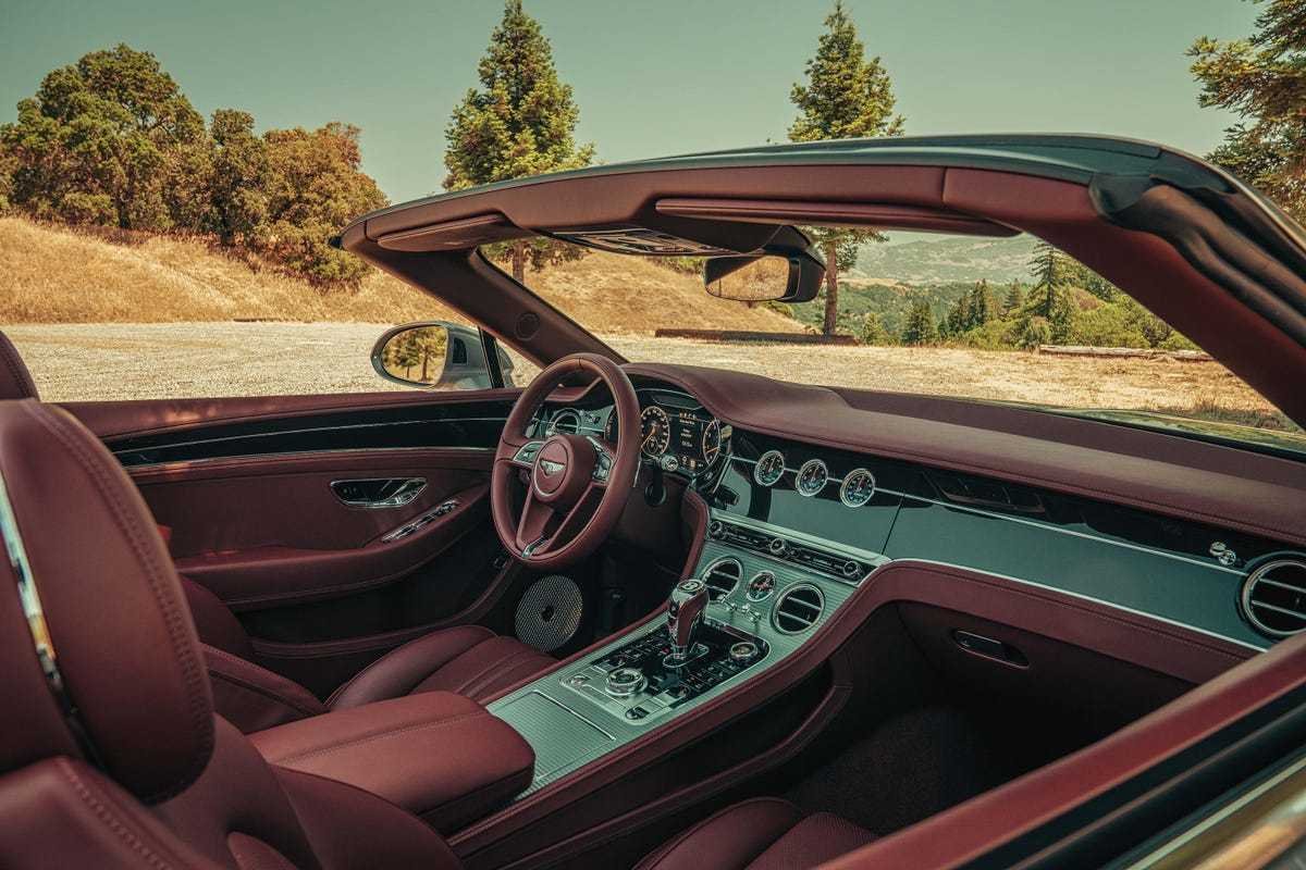 Bentley Continental 2020 кабриолет
