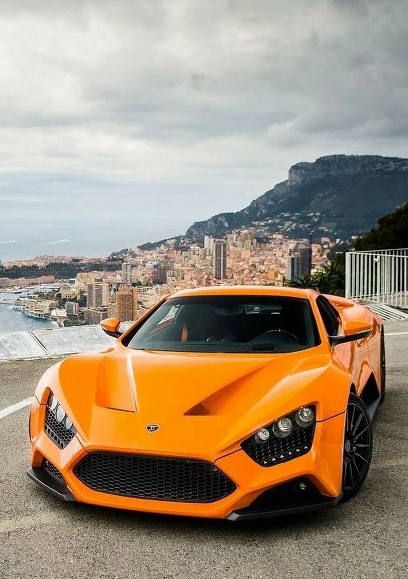 Машина Zenvo st1