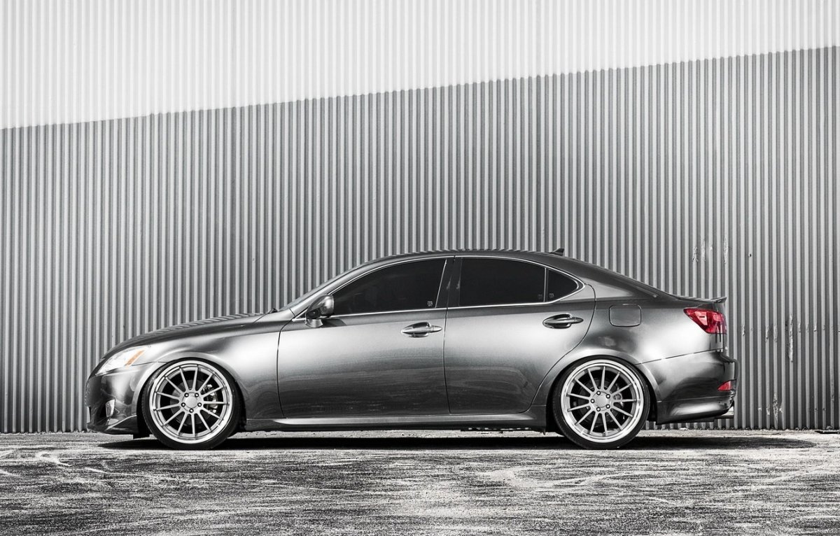 Lexus is 250 темно серый