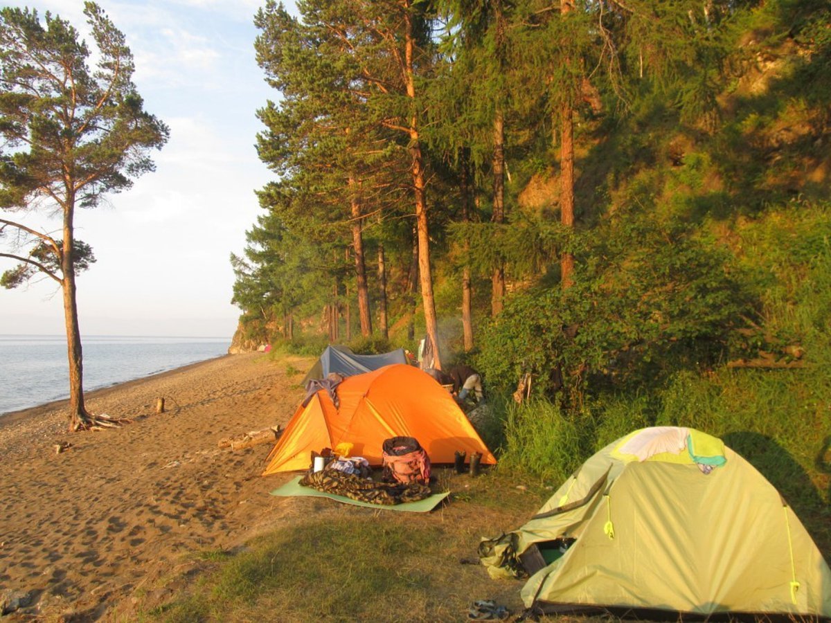 Палаточный лагерь на Горьковском море