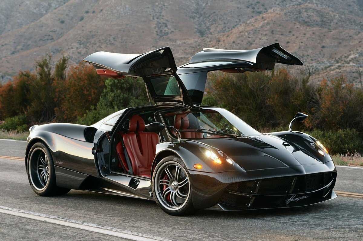 Машина Pagani Huayra