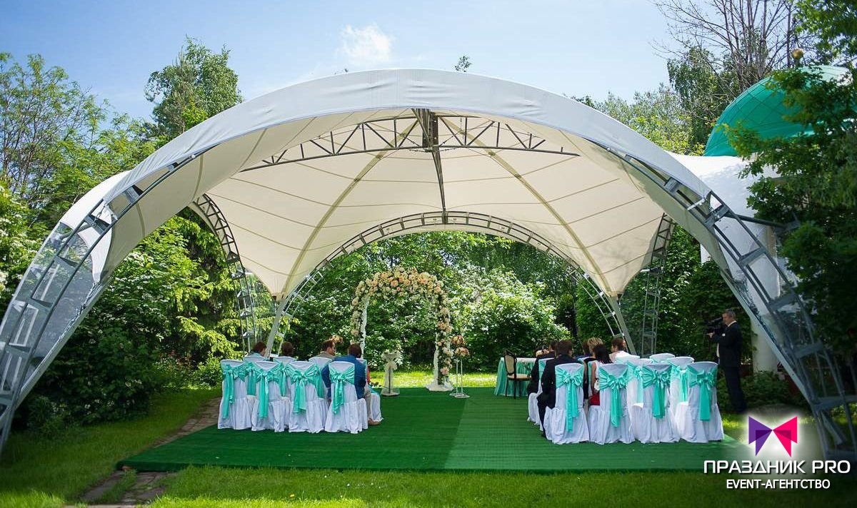 Свадьба на природе в шатре