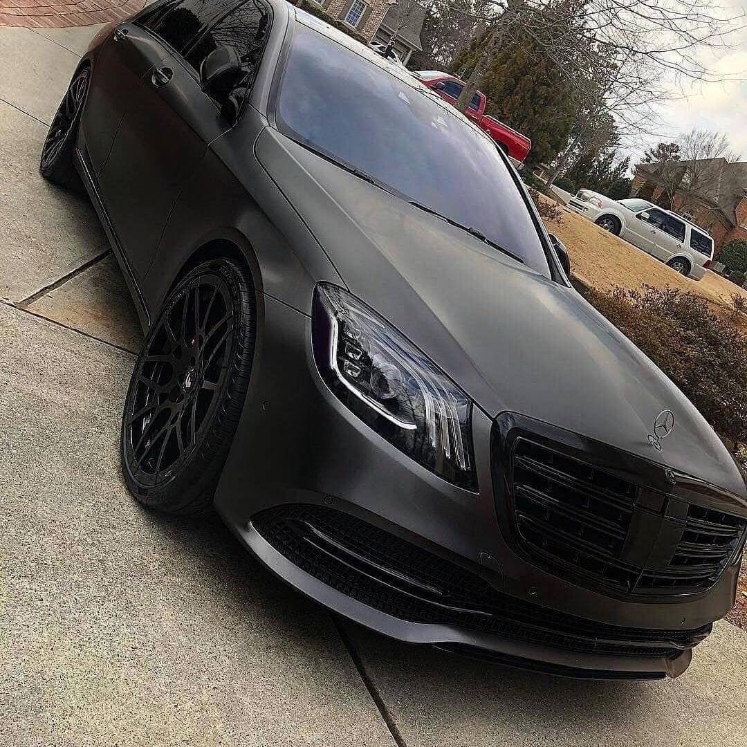 222 Мерседес 63 AMG черный s матовый