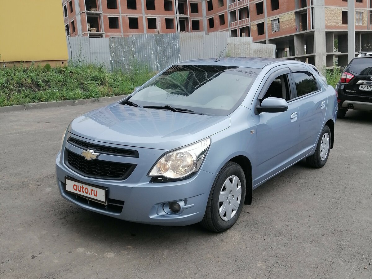 Chevrolet Cobalt серый