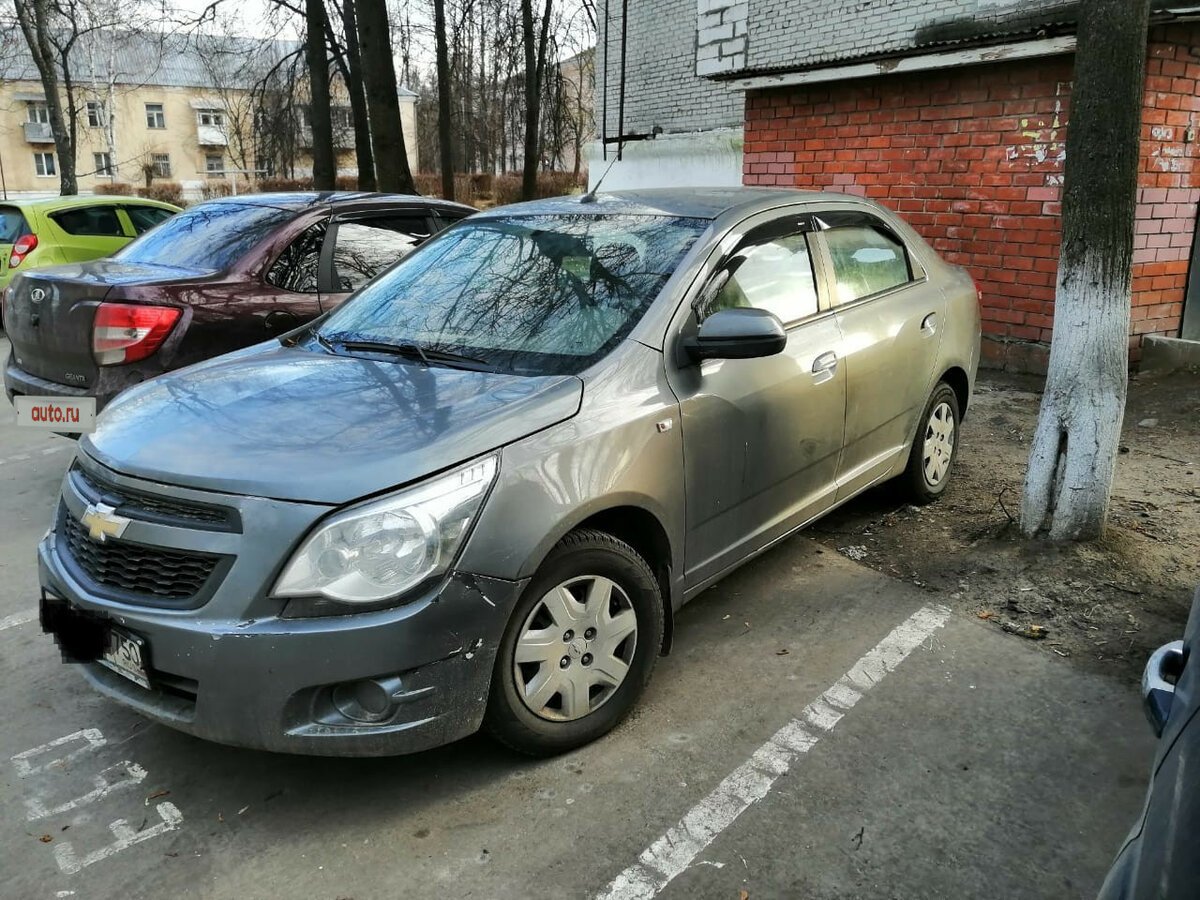 Шевроле кобальт серый
