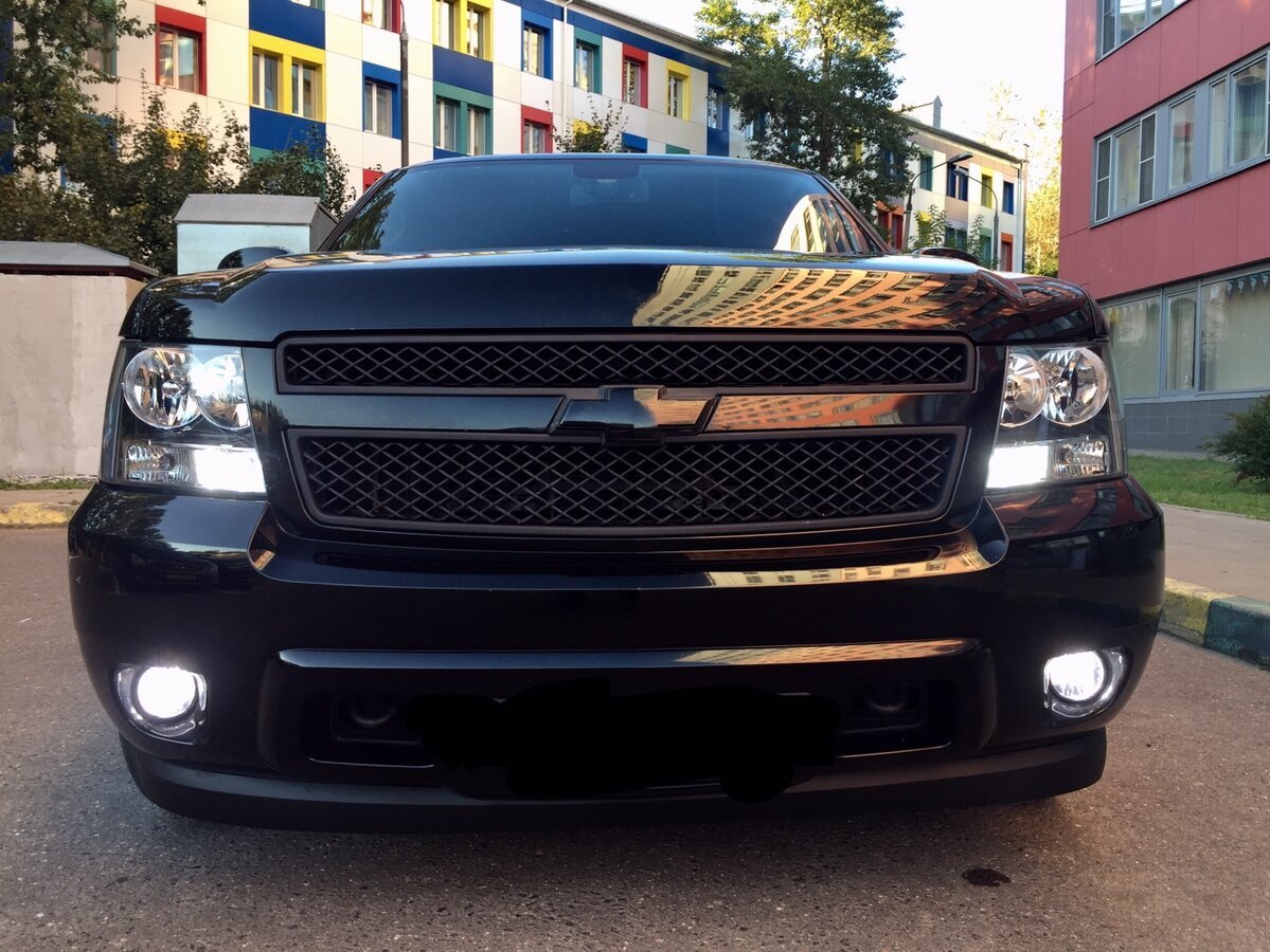 Chevrolet Tahoe Black 2012