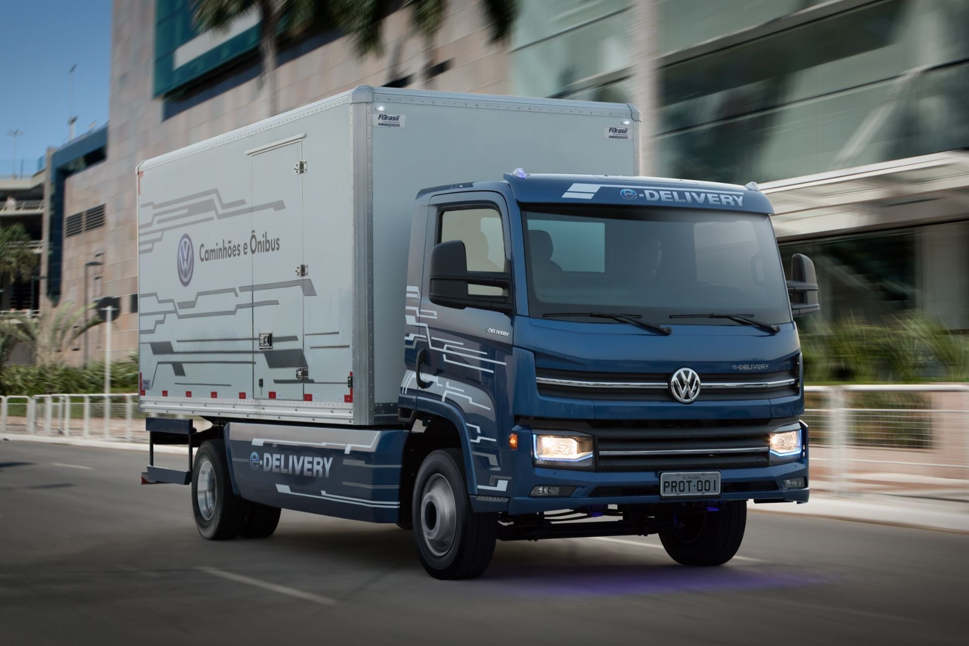 Volkswagen грузовой. Фольксваген грузовой фургон 2020. Фольксваген грузовая 2017. Фольксваген Бразилия грузовой. Фольксваген грузовой 10 тонный.